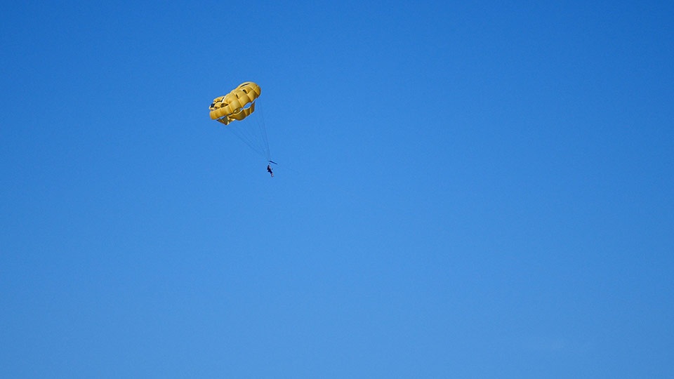 Ufo Parasail Kids Activities Maui